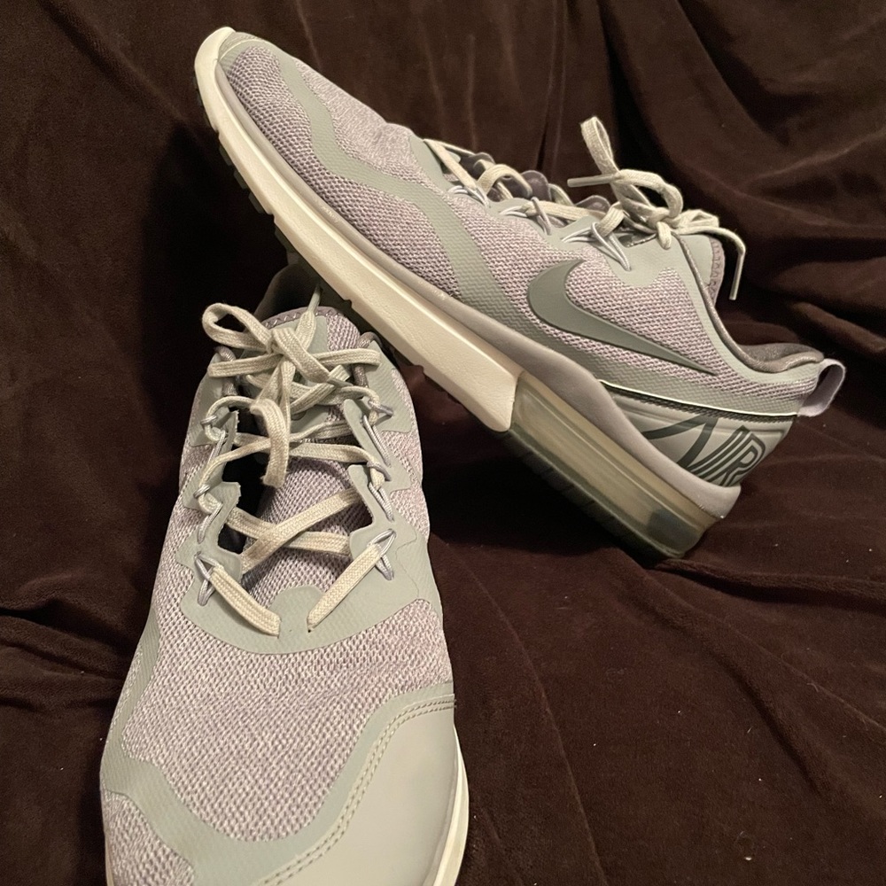 Nike air